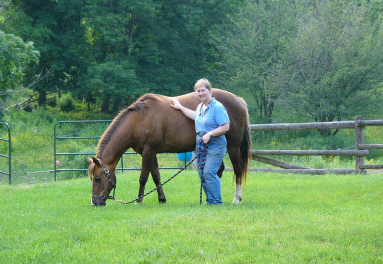 Gayle Ecker Receives Prestigious 2015 Equine Industry Vision Award promo image